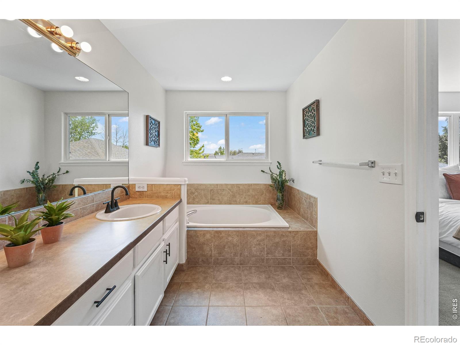 1464 Cherrywood Way Longmont CO 80504