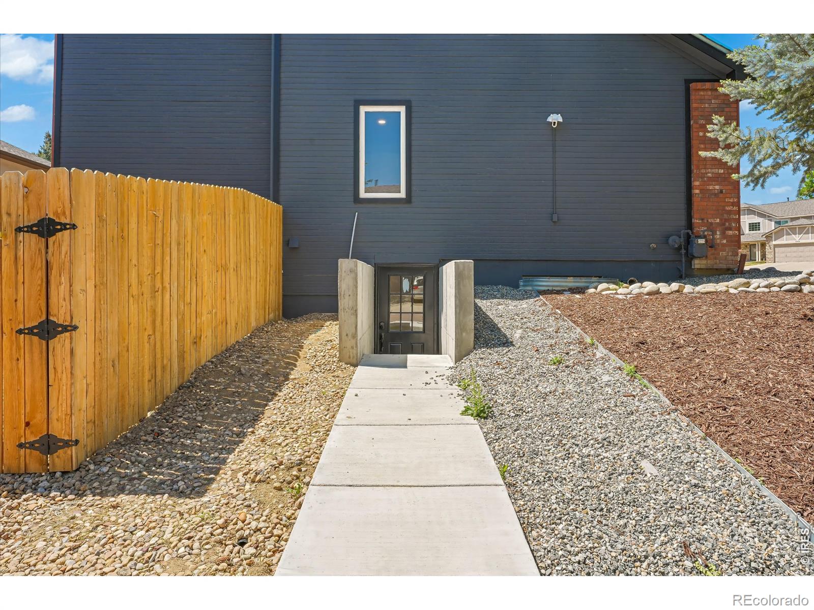 1464 Cherrywood Way Longmont CO 80504