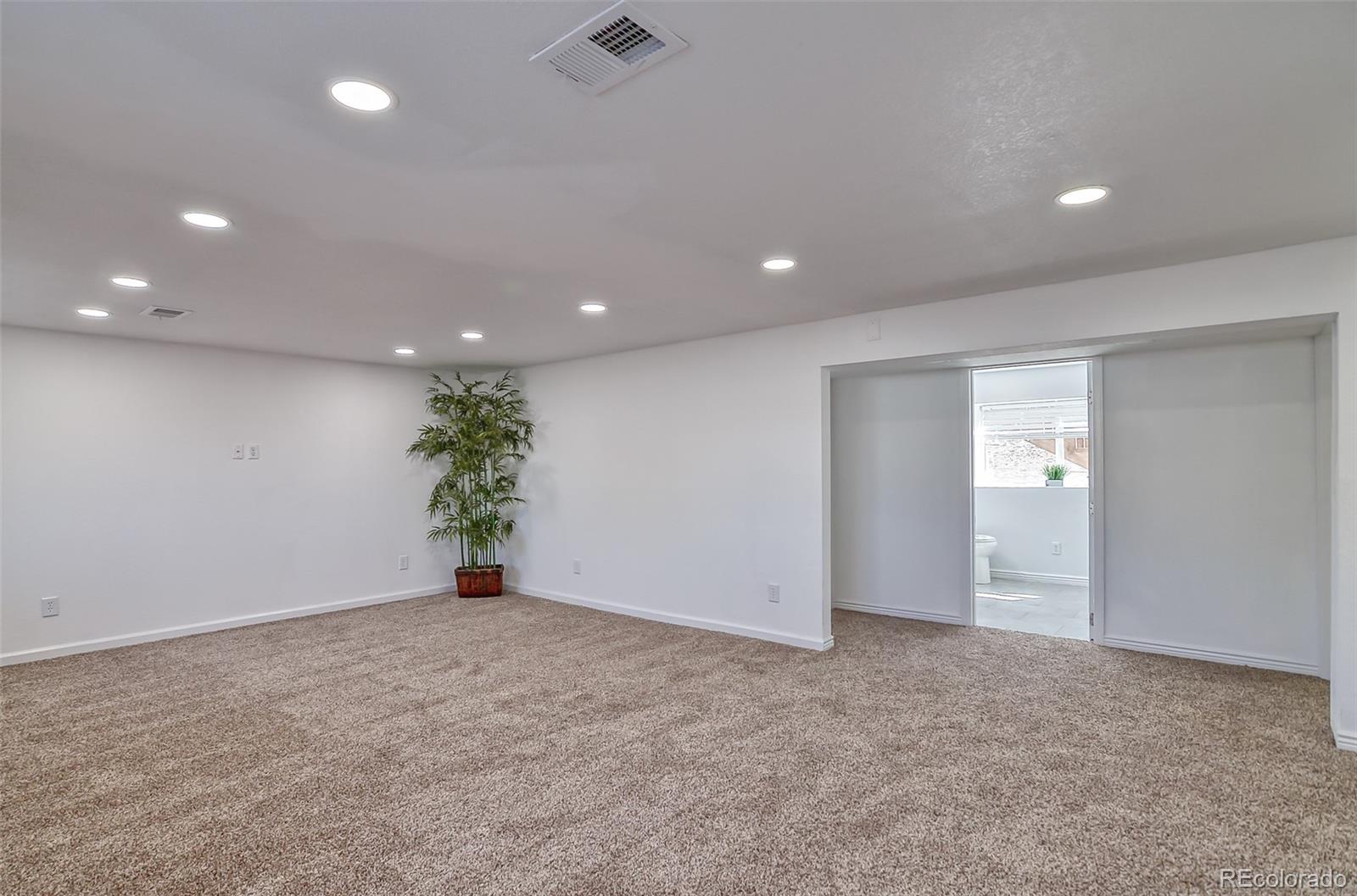 8246 S Dover Street Littleton CO 80128