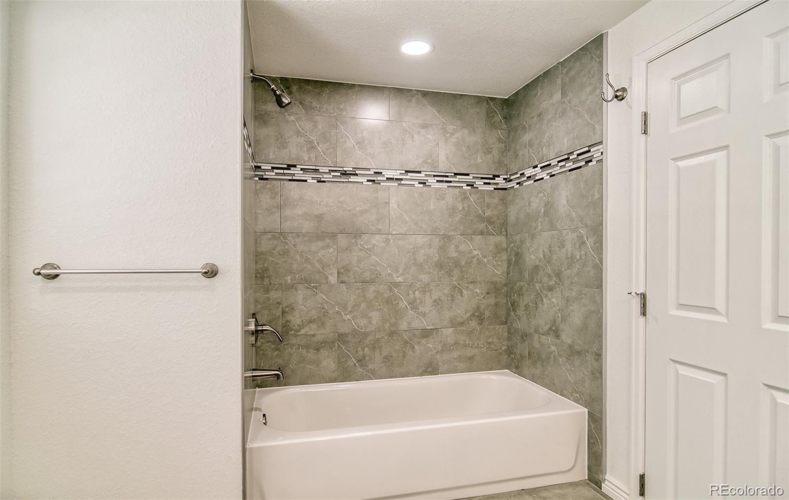 8246 S Dover Street Littleton CO 80128