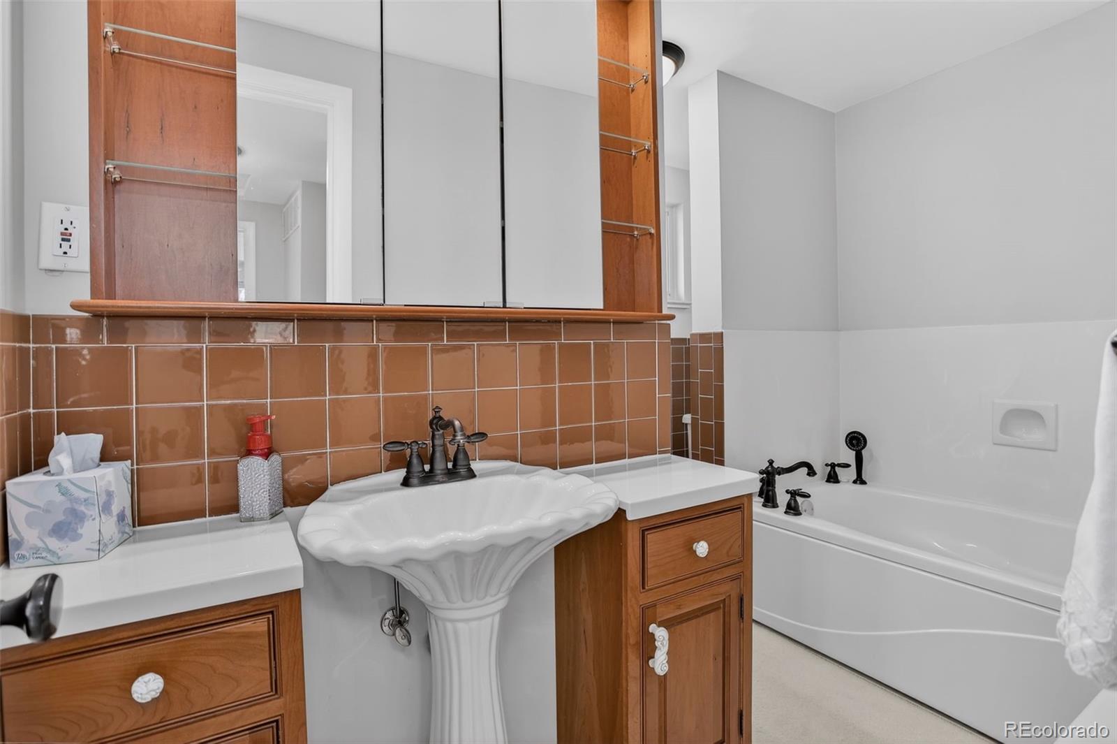 6106 S Valleyview Street Littleton CO 80120
