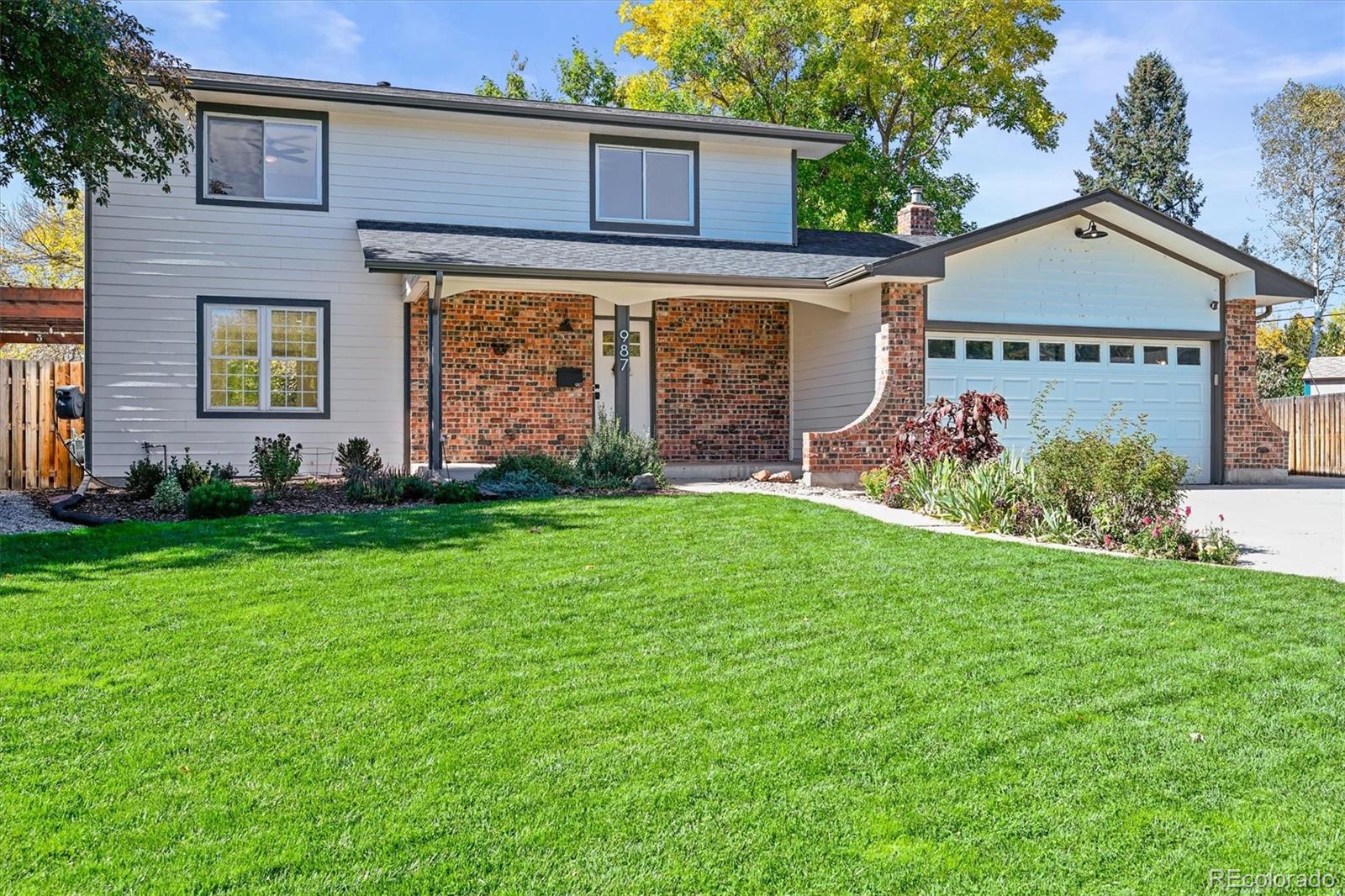 987 S Johnson Street Lakewood CO 80226