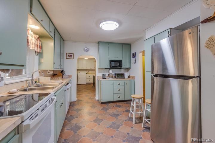 221 E 8th Street Walsenburg CO 81089
