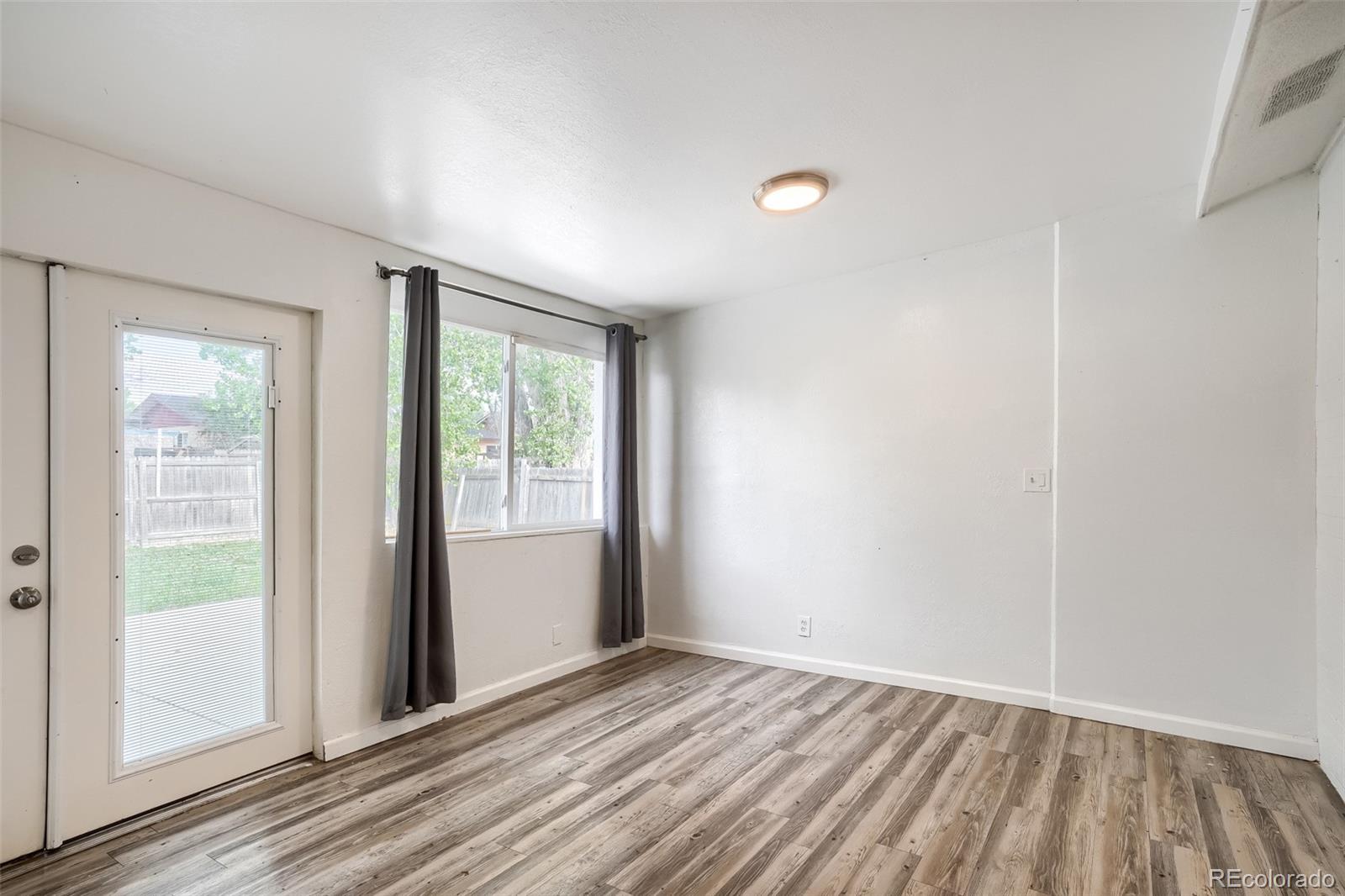 5542 Sable Street Denver CO 80239