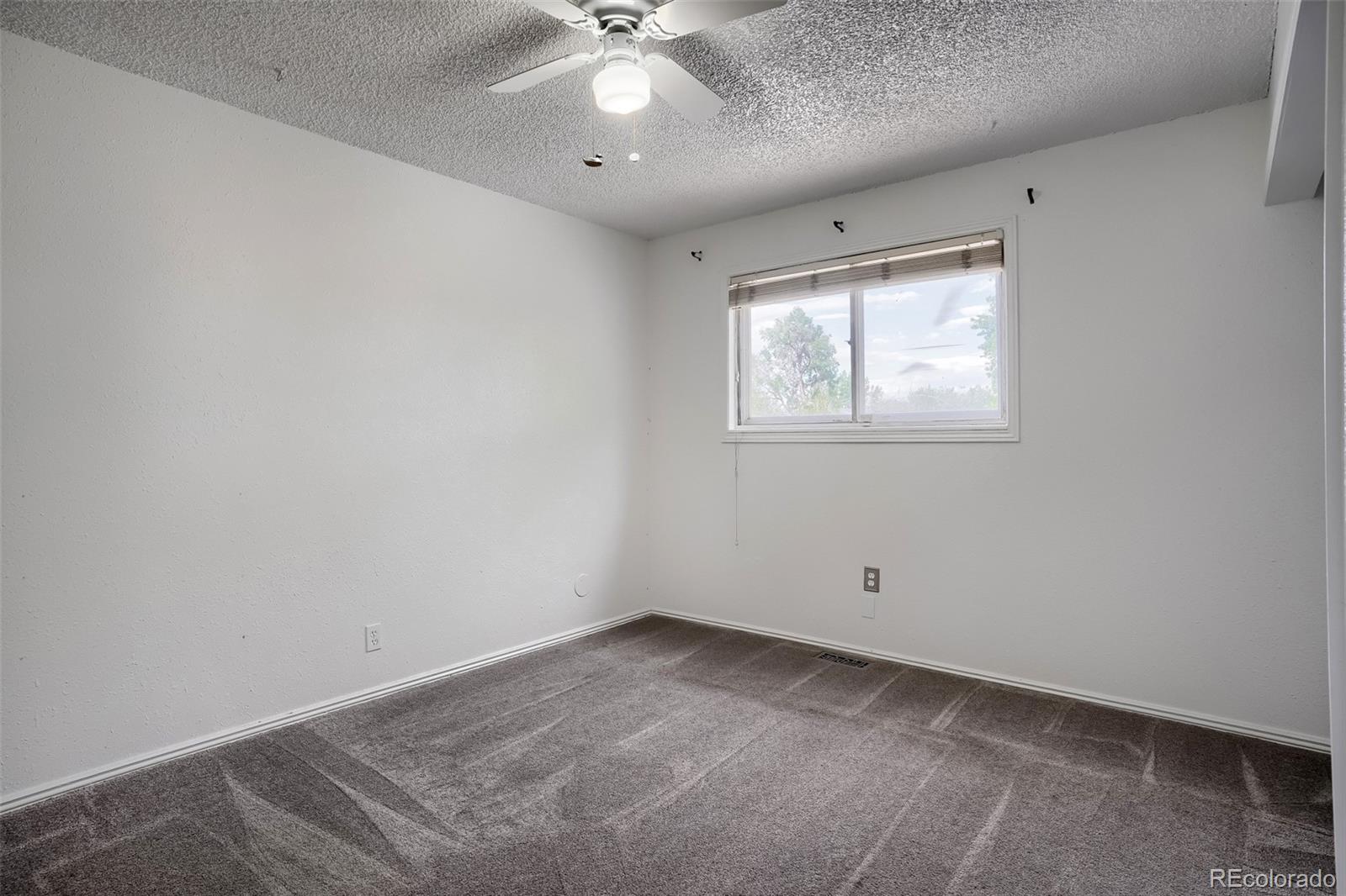 5542 Sable Street Denver CO 80239