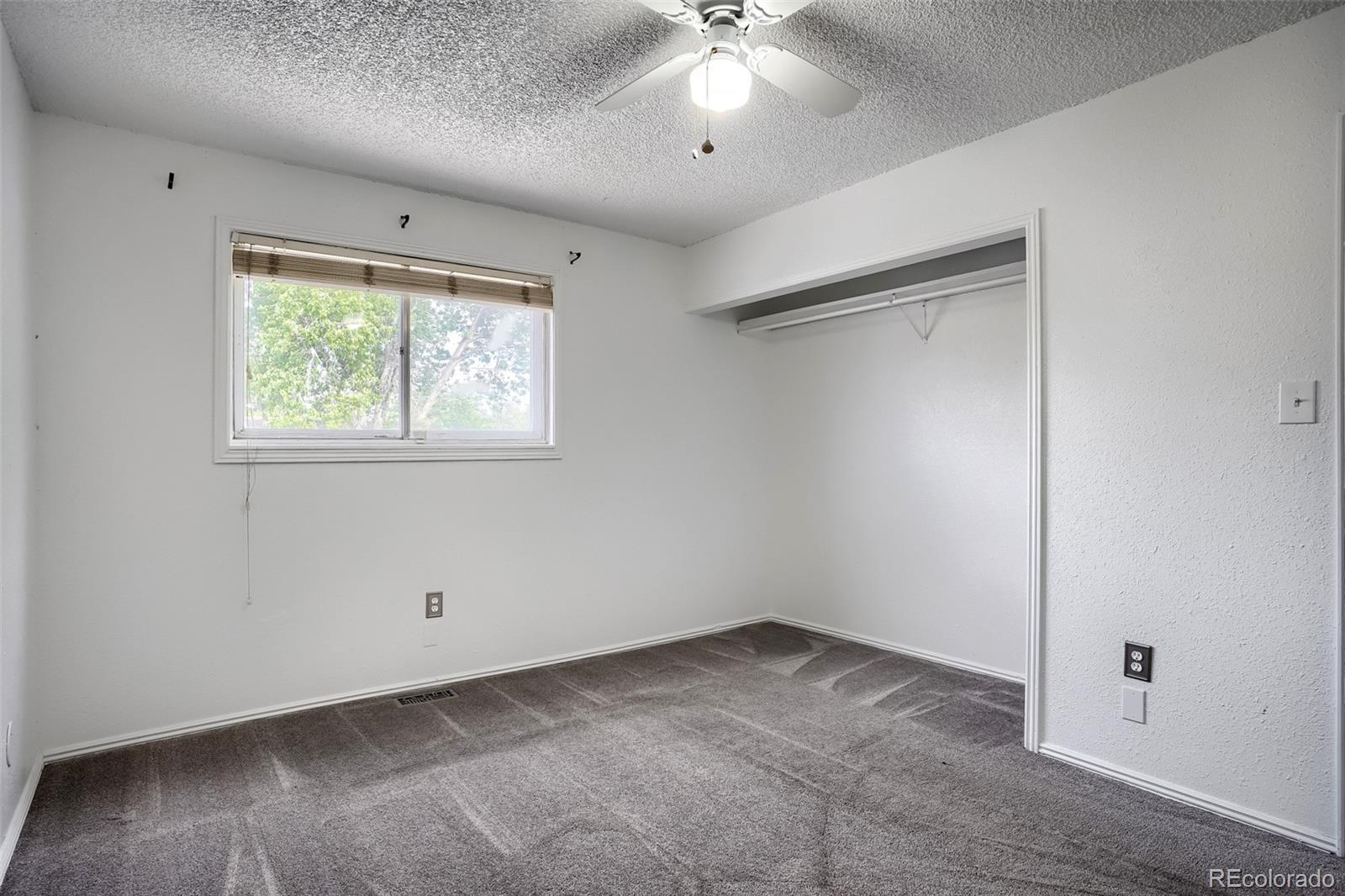 5542 Sable Street Denver CO 80239