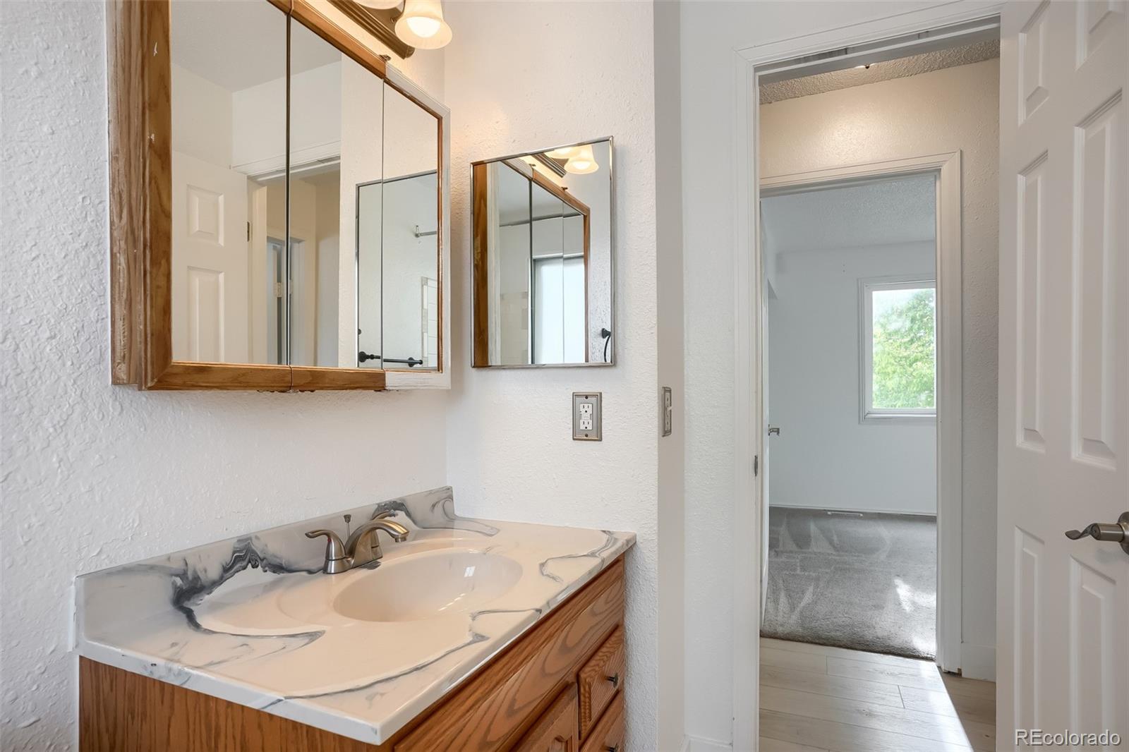 5542 Sable Street Denver CO 80239