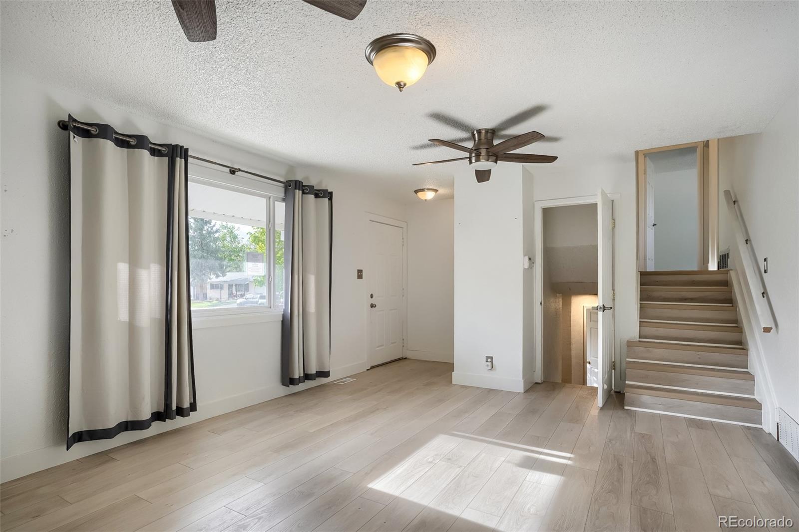 5542 Sable Street Denver CO 80239