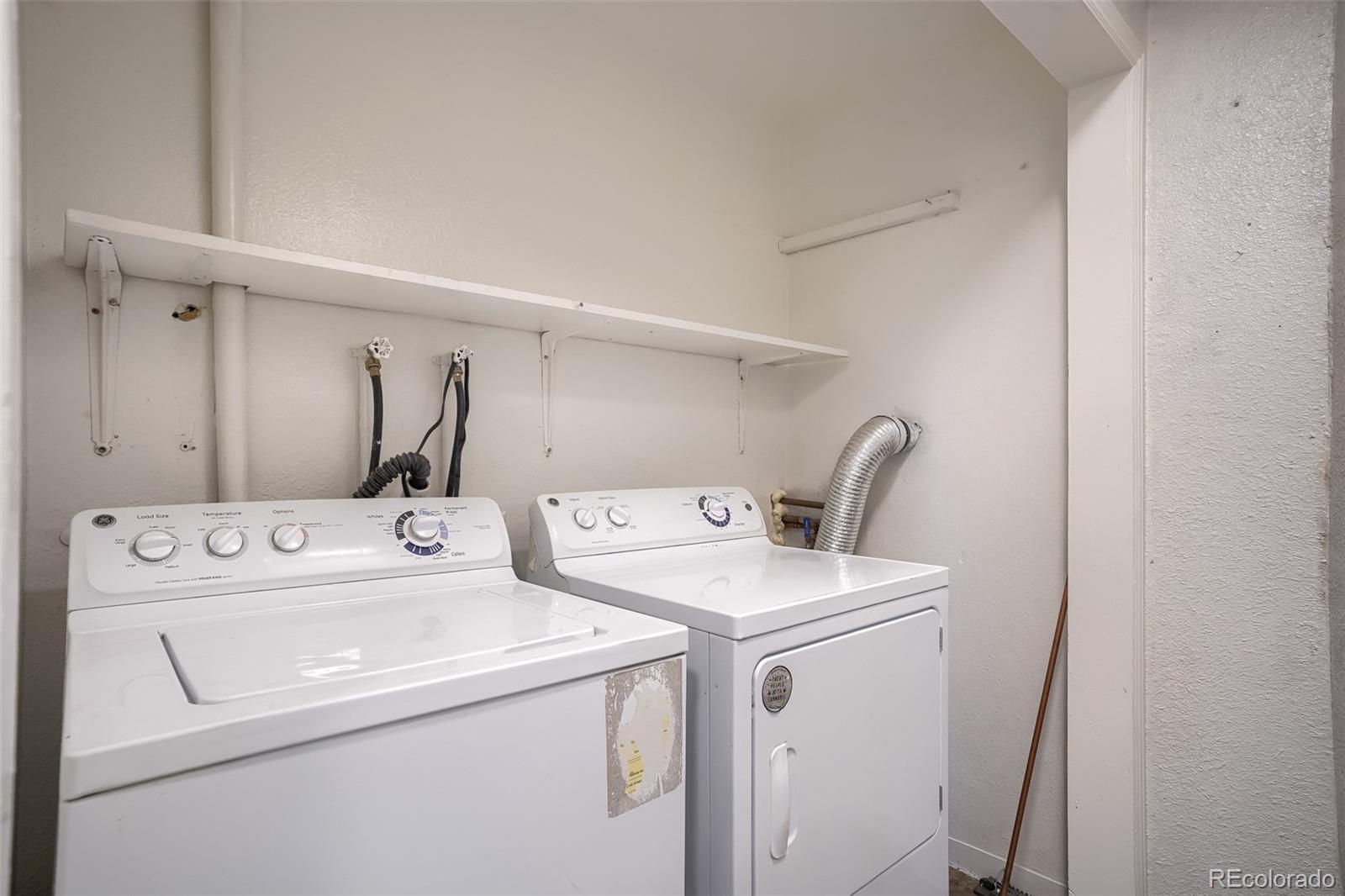 5542 Sable Street Denver CO 80239