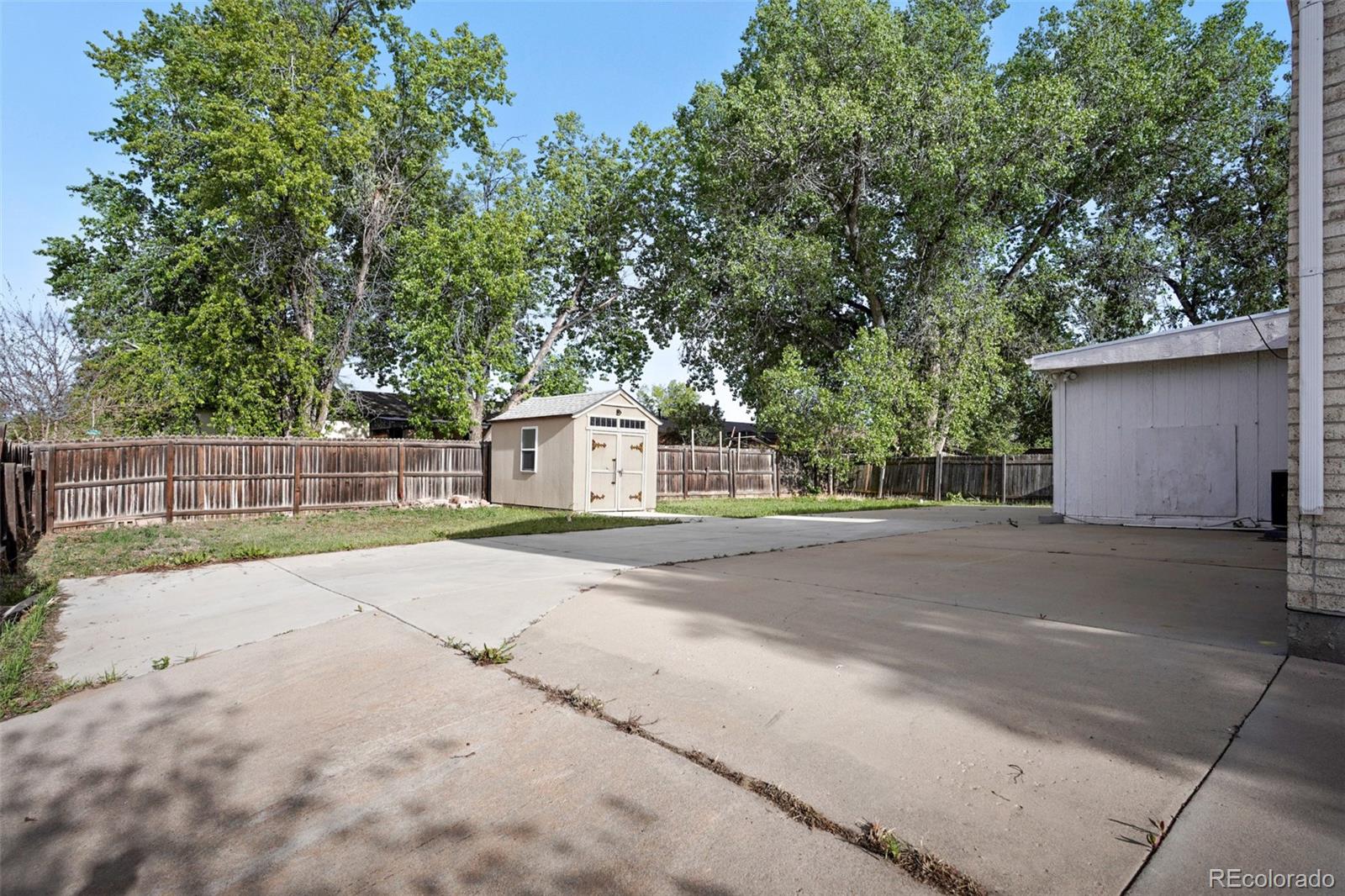 5542 Sable Street Denver CO 80239