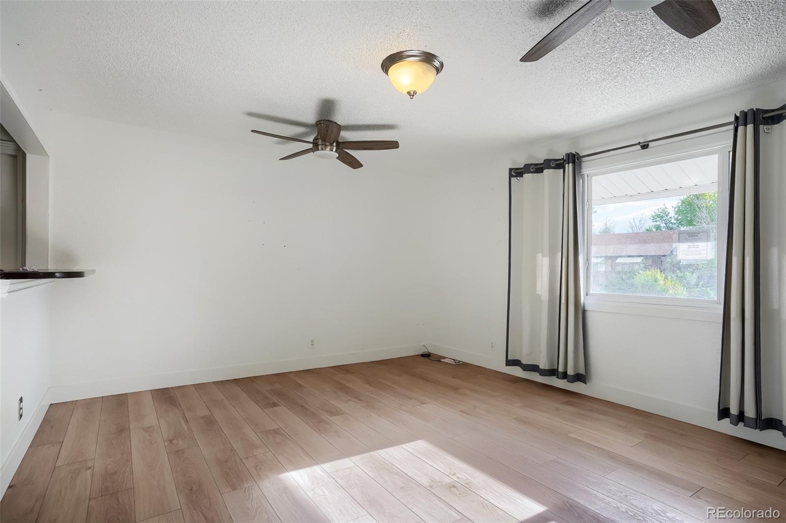 5542 Sable Street Denver CO 80239