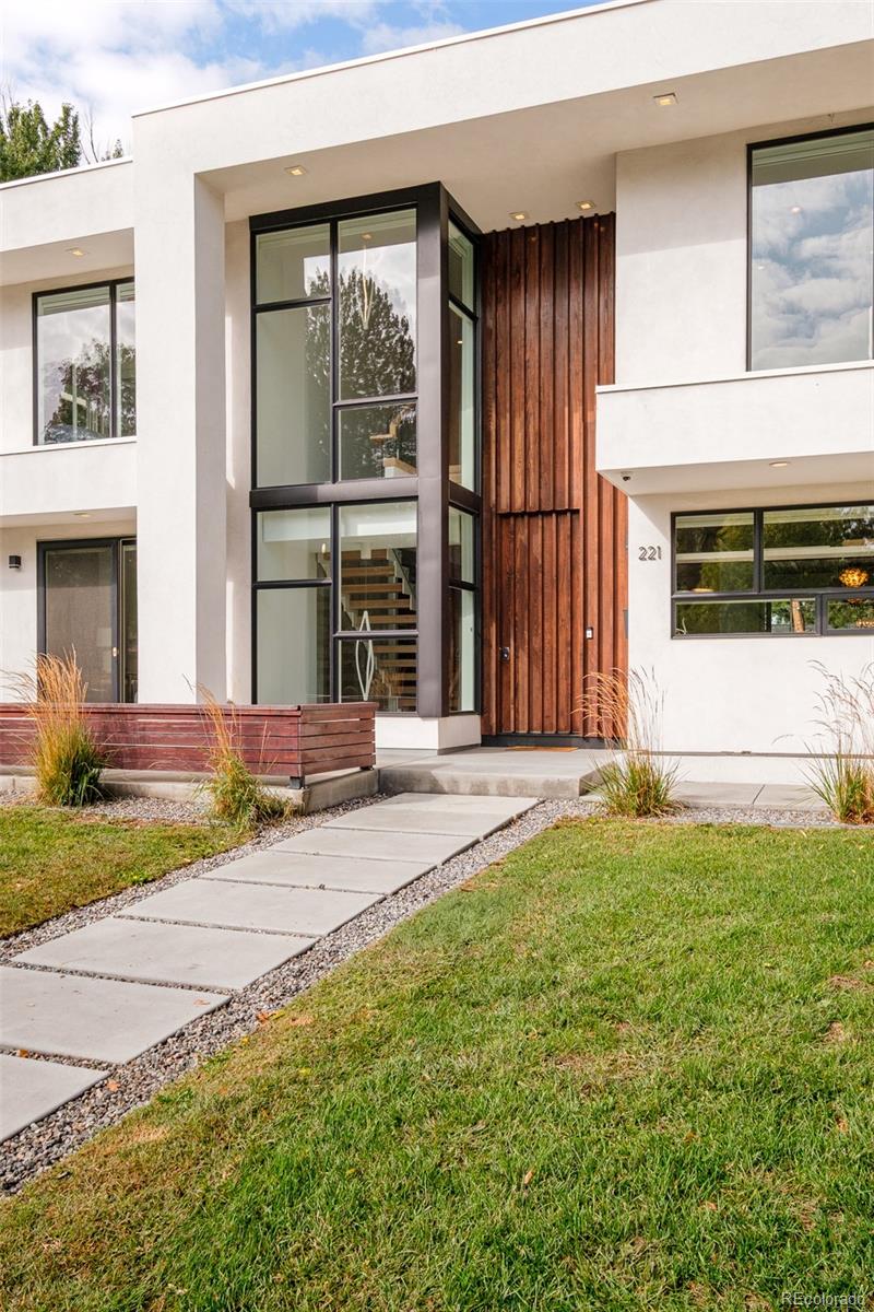 221 S Forest Street Denver CO 80246