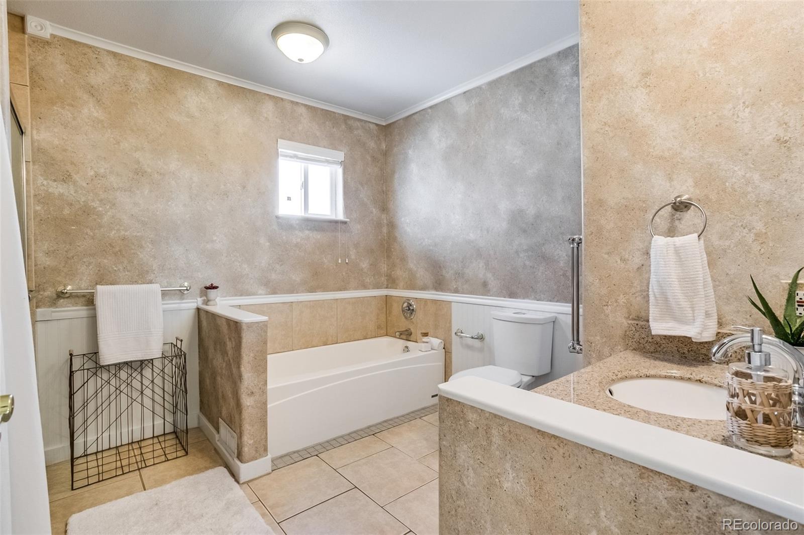 1385 S Hudson Street Denver CO 80222