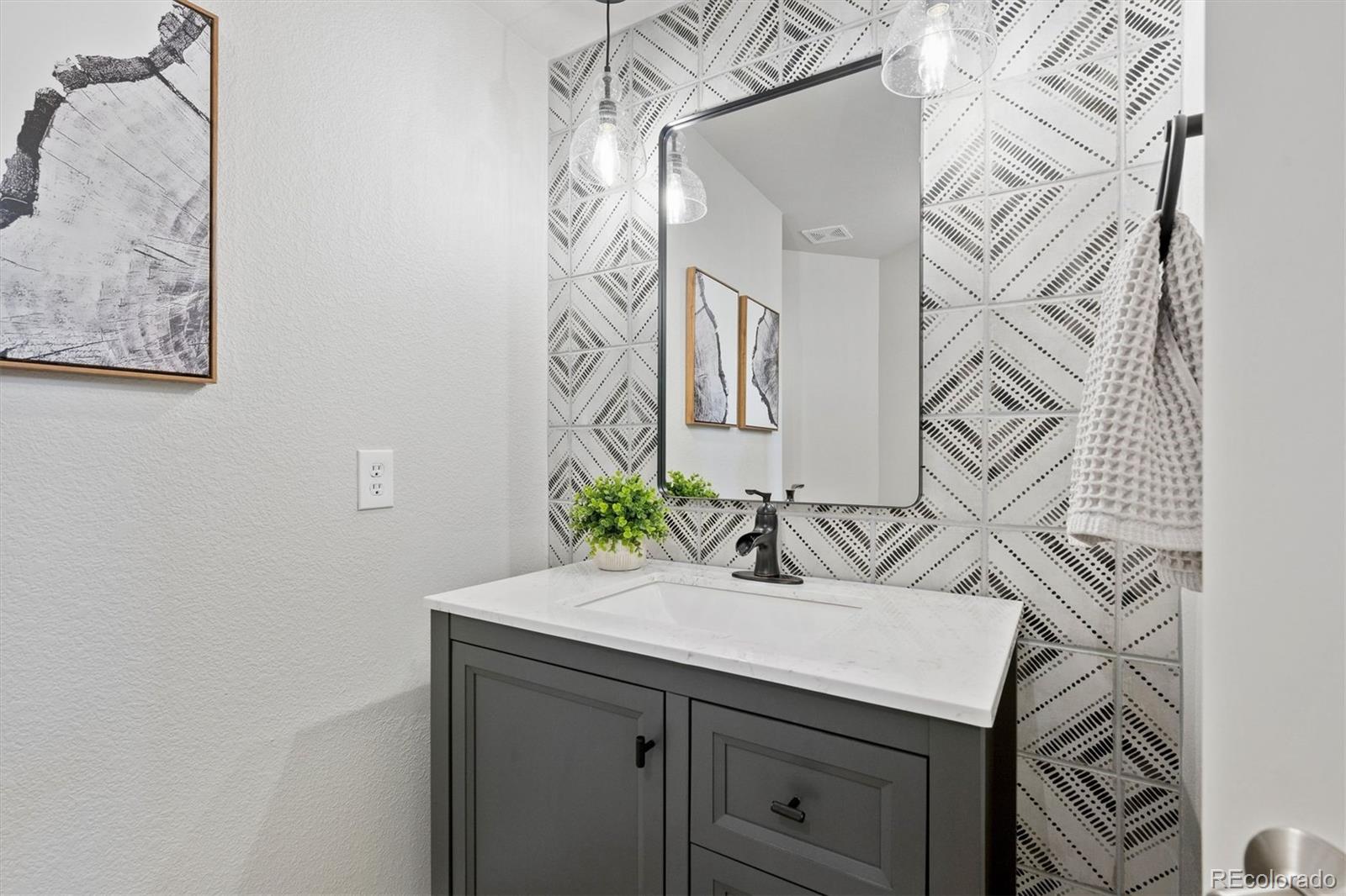 6924 S Picadilly Street Aurora CO 80016