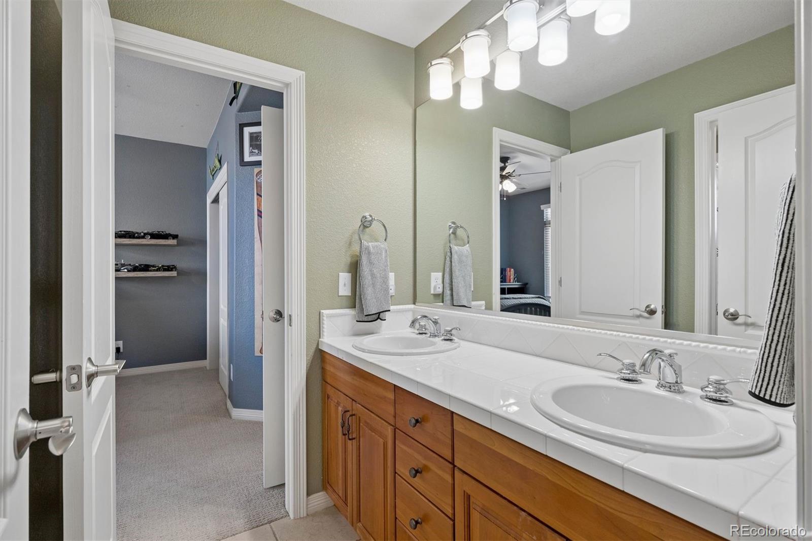 6924 S Picadilly Street Aurora CO 80016