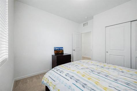 121 S Vandriver Way Aurora CO 80018