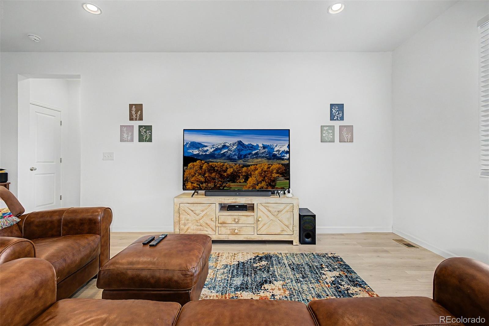 121 S Vandriver Way Aurora CO 80018