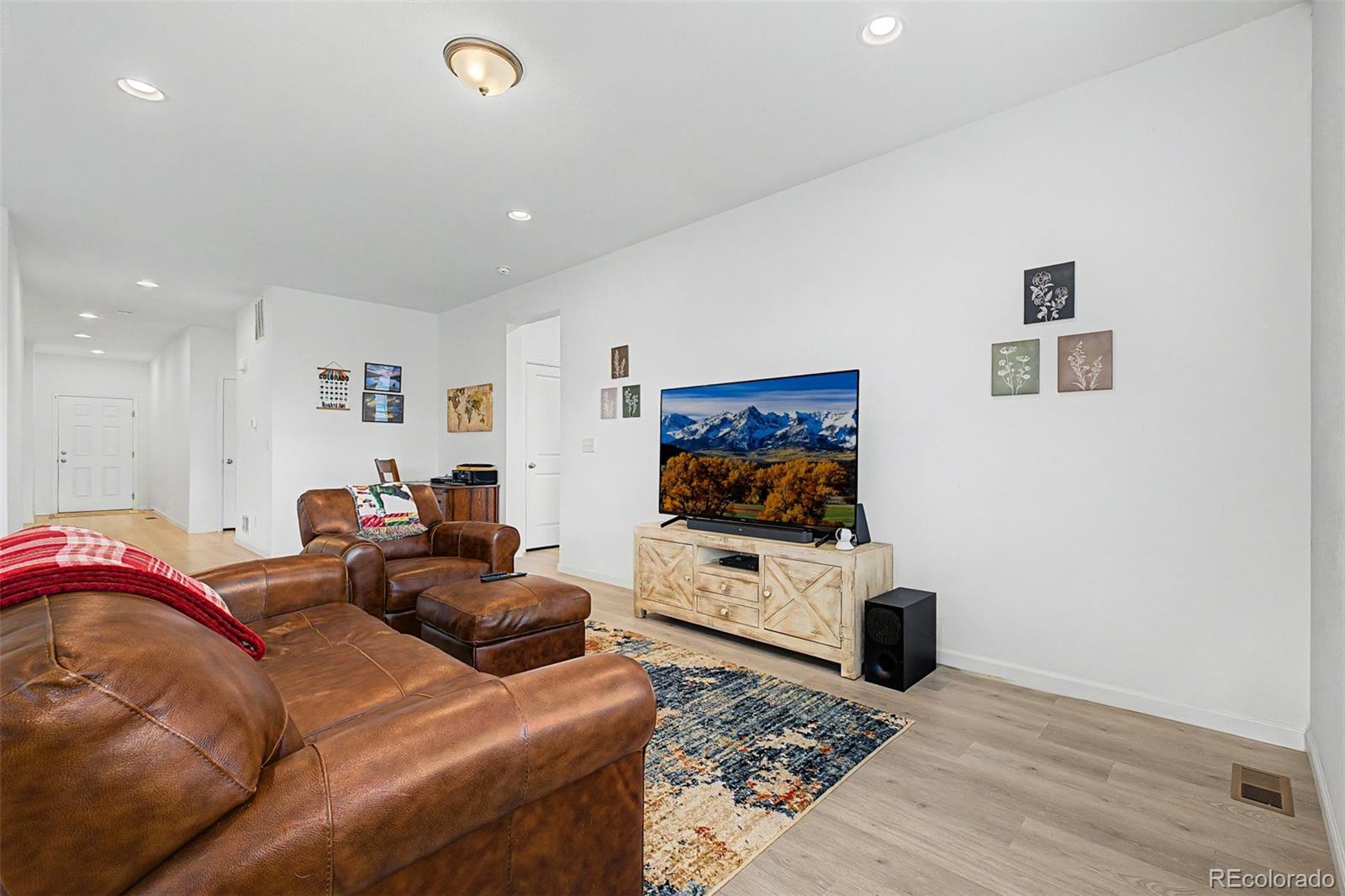 121 S Vandriver Way Aurora CO 80018