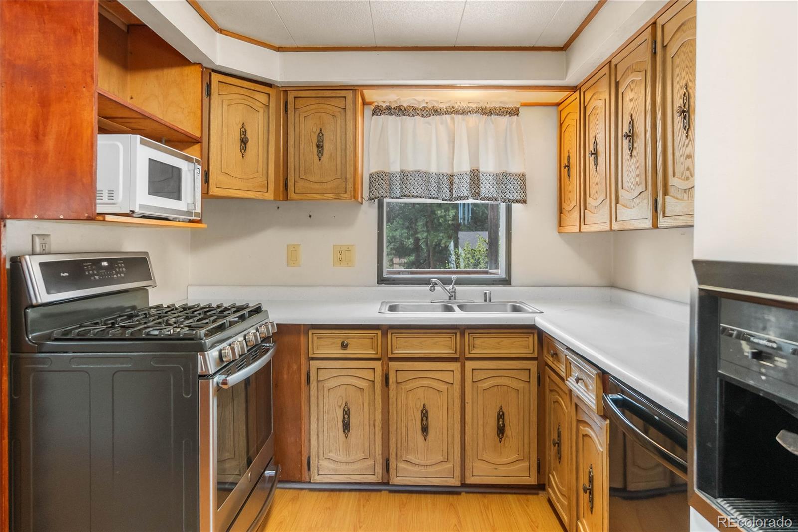 5336 County Road 142 Elizabeth CO 80107