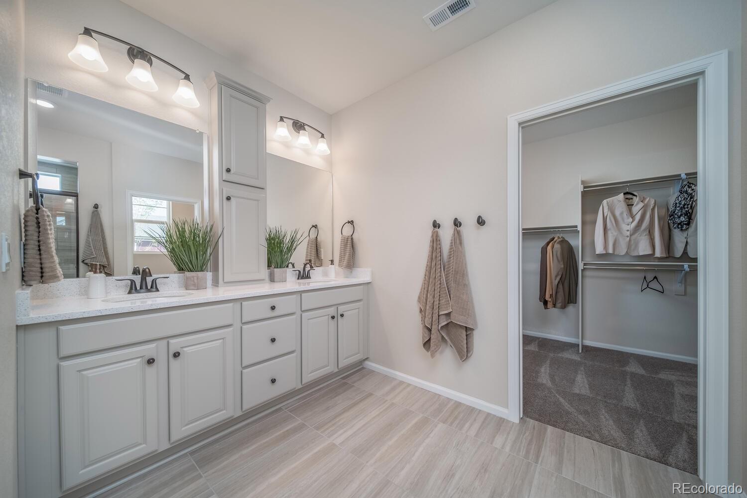 21815 E 51st Drive Aurora CO 80019