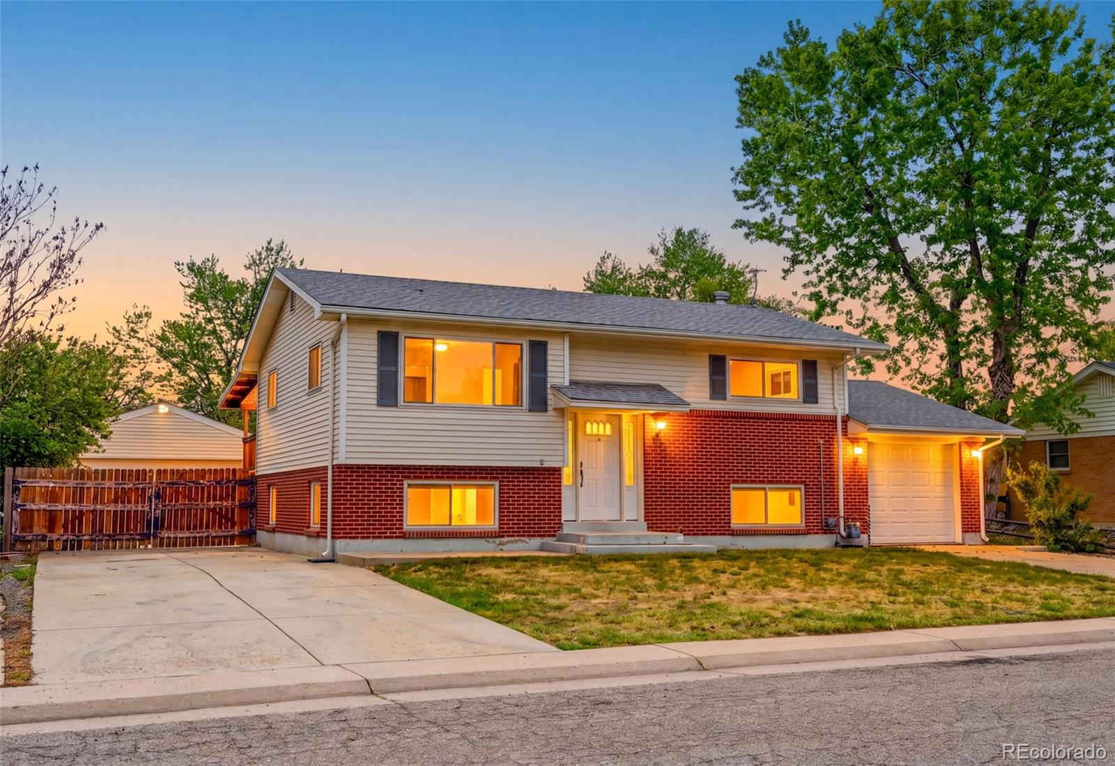 11471 Downing Street Northglenn CO 80233