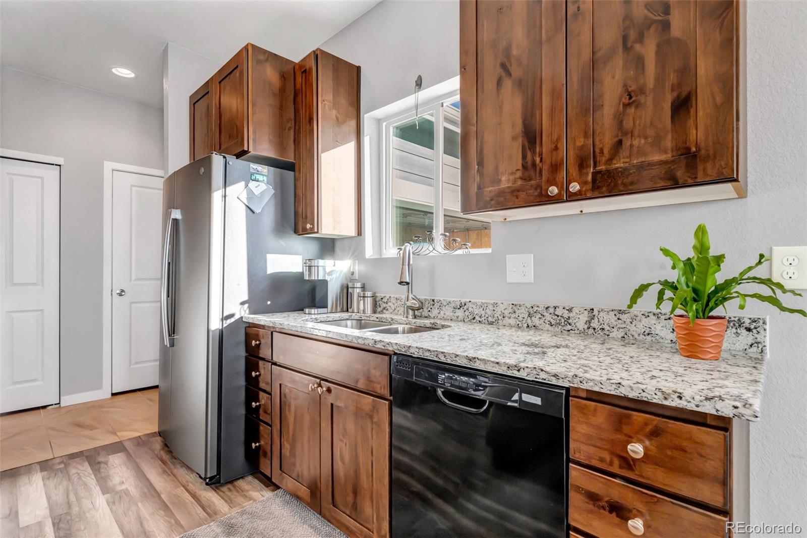 436 S 3rd Avenue Deer Trail CO 80105