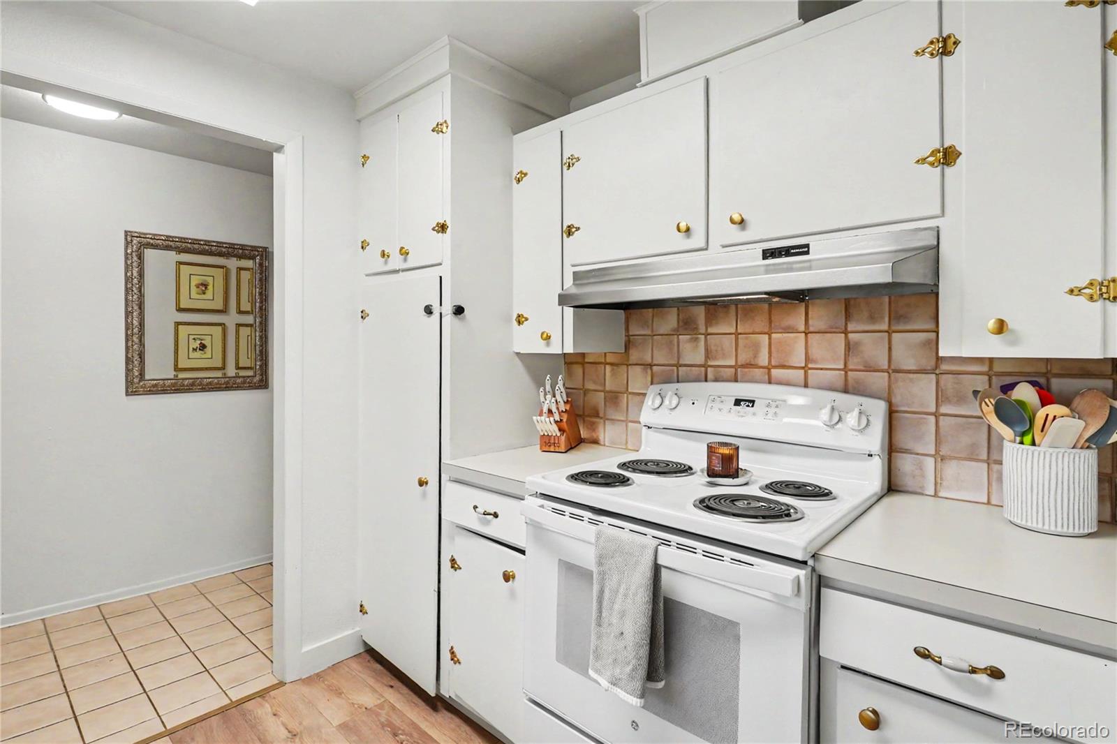 190 E Geddes Avenue Centennial CO 80122