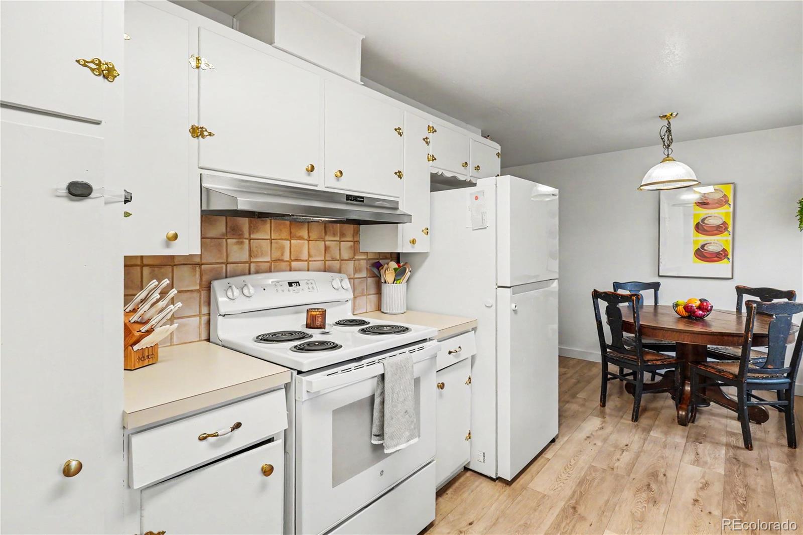 190 E Geddes Avenue Centennial CO 80122