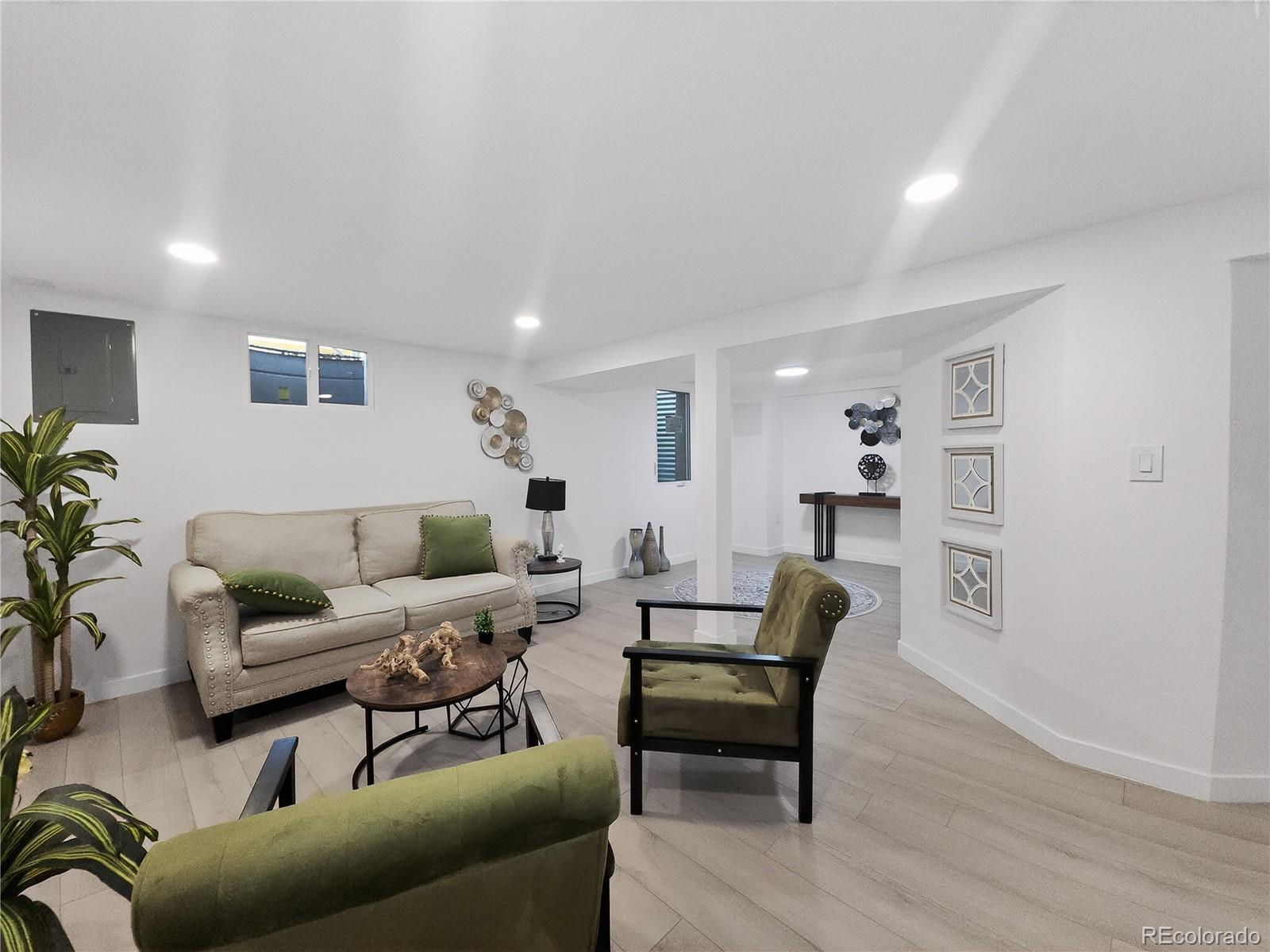 3227 S Grape Street Denver CO 80222