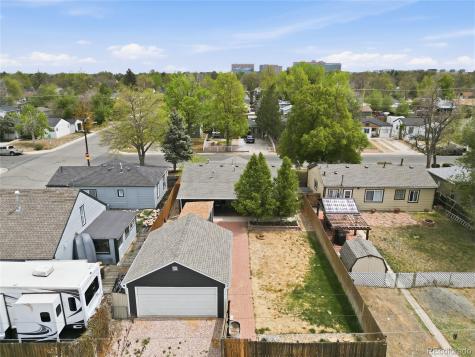 1781 Kingston Street Aurora CO 80010