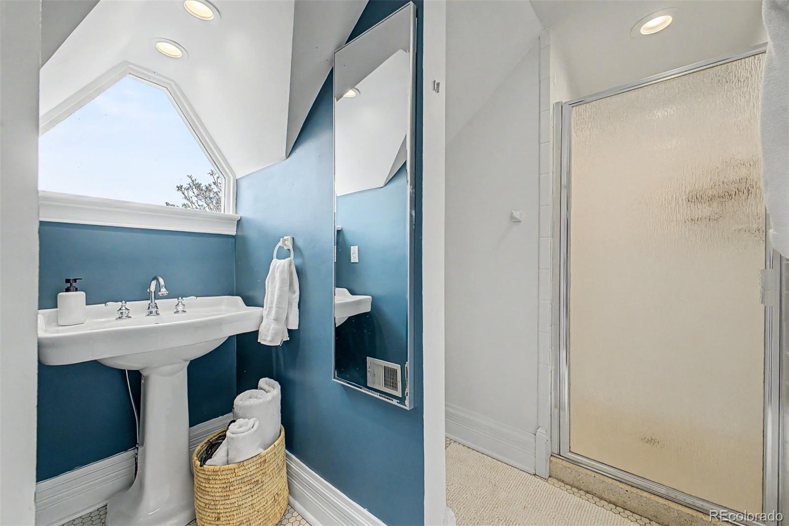 2504 Glenarm Place Denver CO 80205