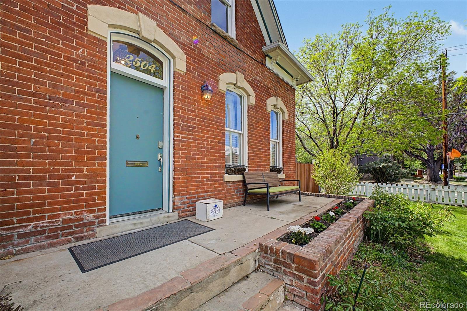2504 Glenarm Place Denver CO 80205