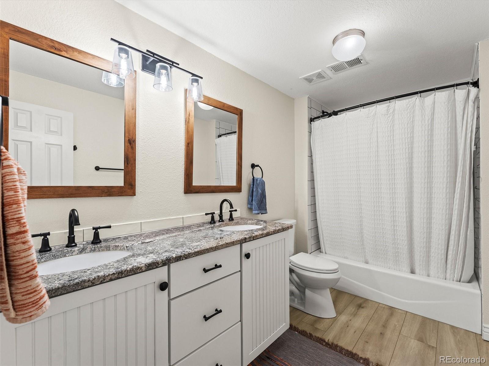 7109 S Poplar Lane Centennial CO 80112