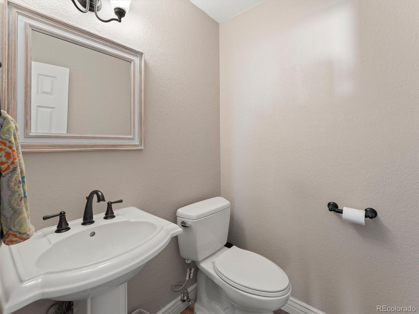 7109 S Poplar Lane Centennial CO 80112