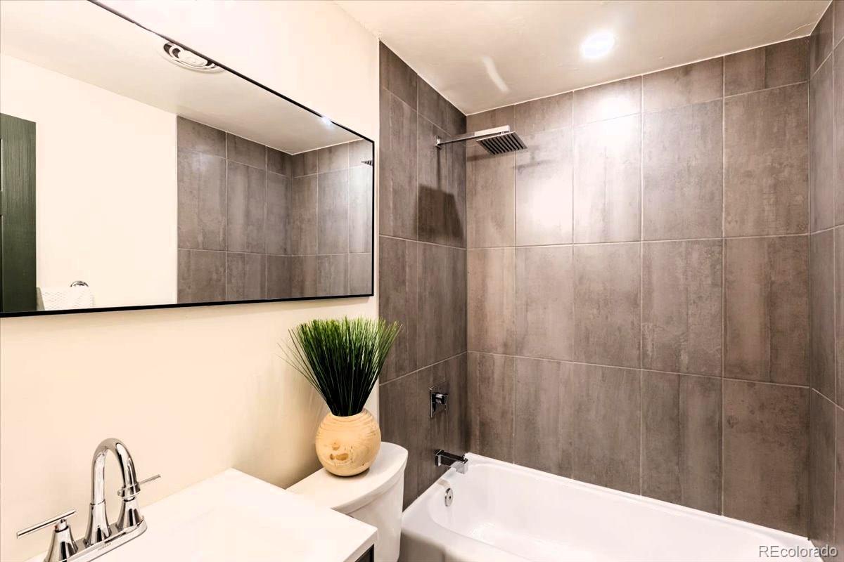 8620 W 52nd Avenue Arvada CO 80002