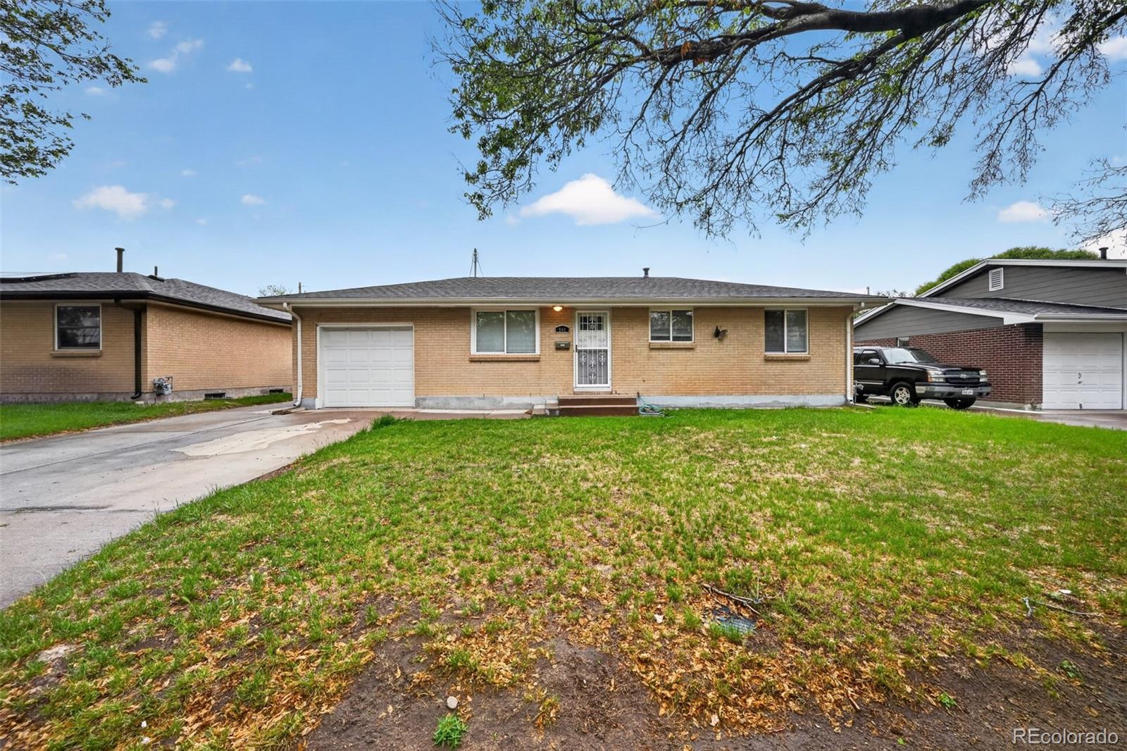 941 S Ironton Street Aurora CO 80012