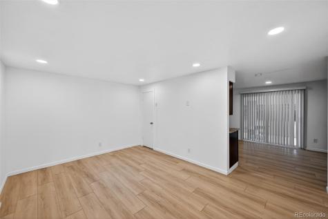 941 S Ironton Street Aurora CO 80012