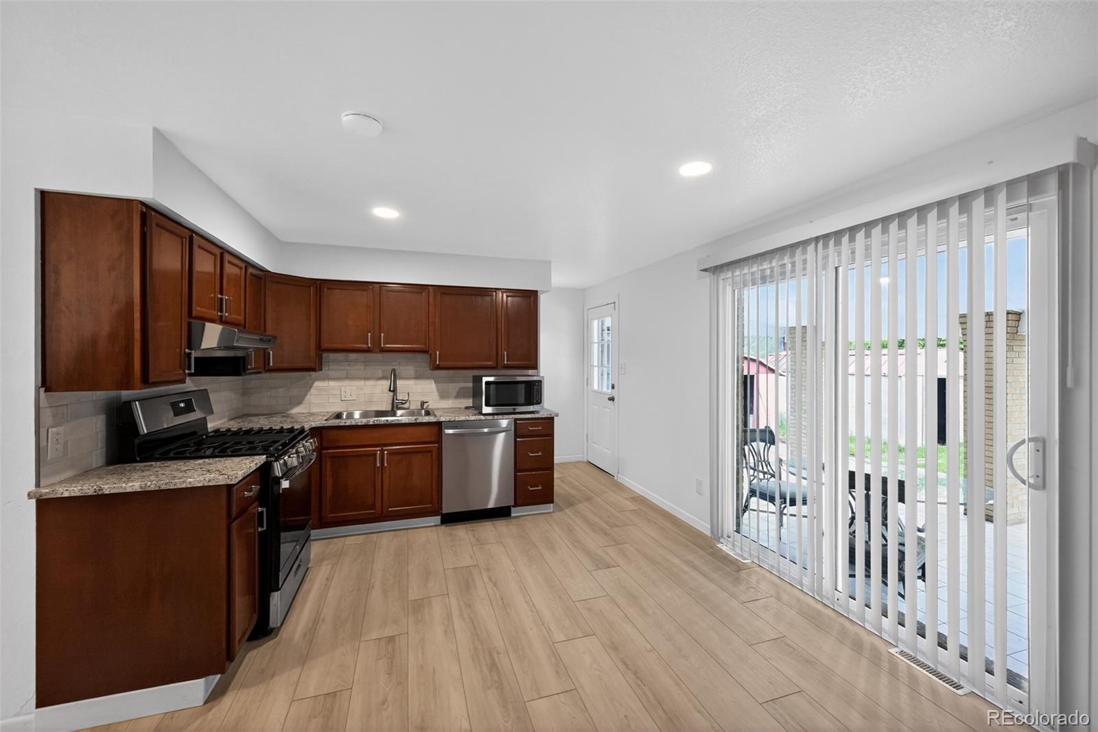 941 S Ironton Street Aurora CO 80012