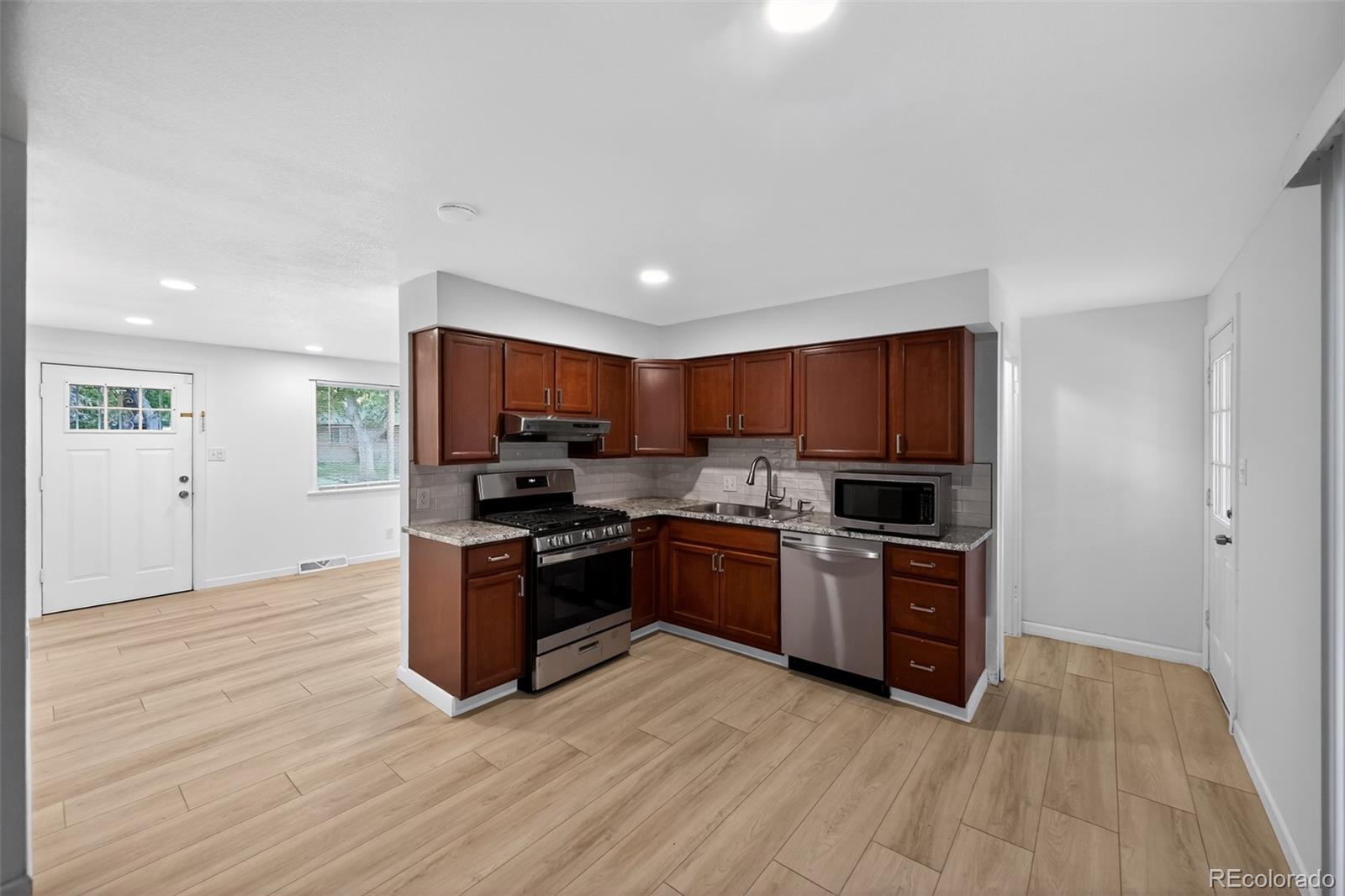 941 S Ironton Street Aurora CO 80012