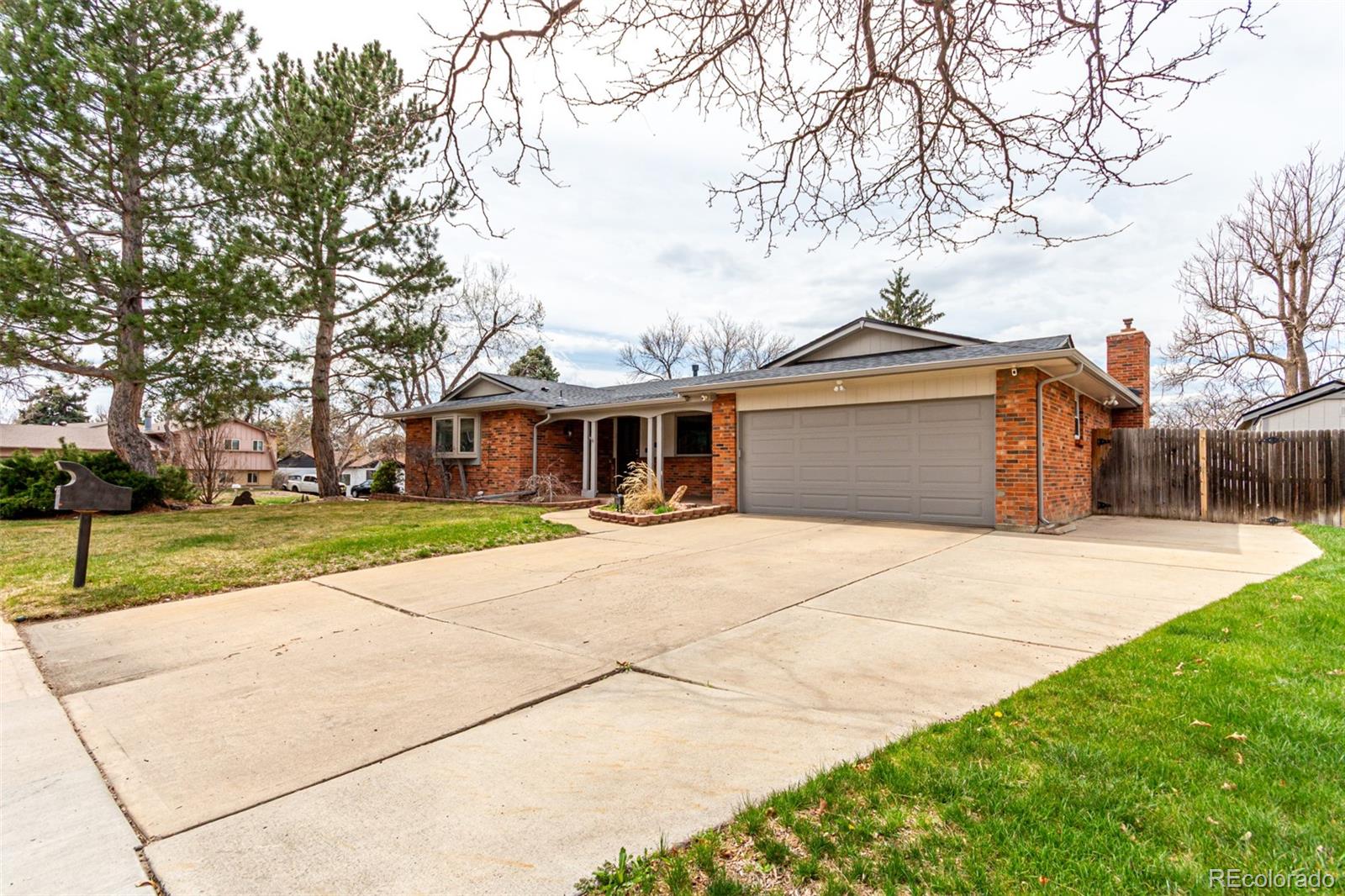 699 S Oswego Street Aurora CO 80012