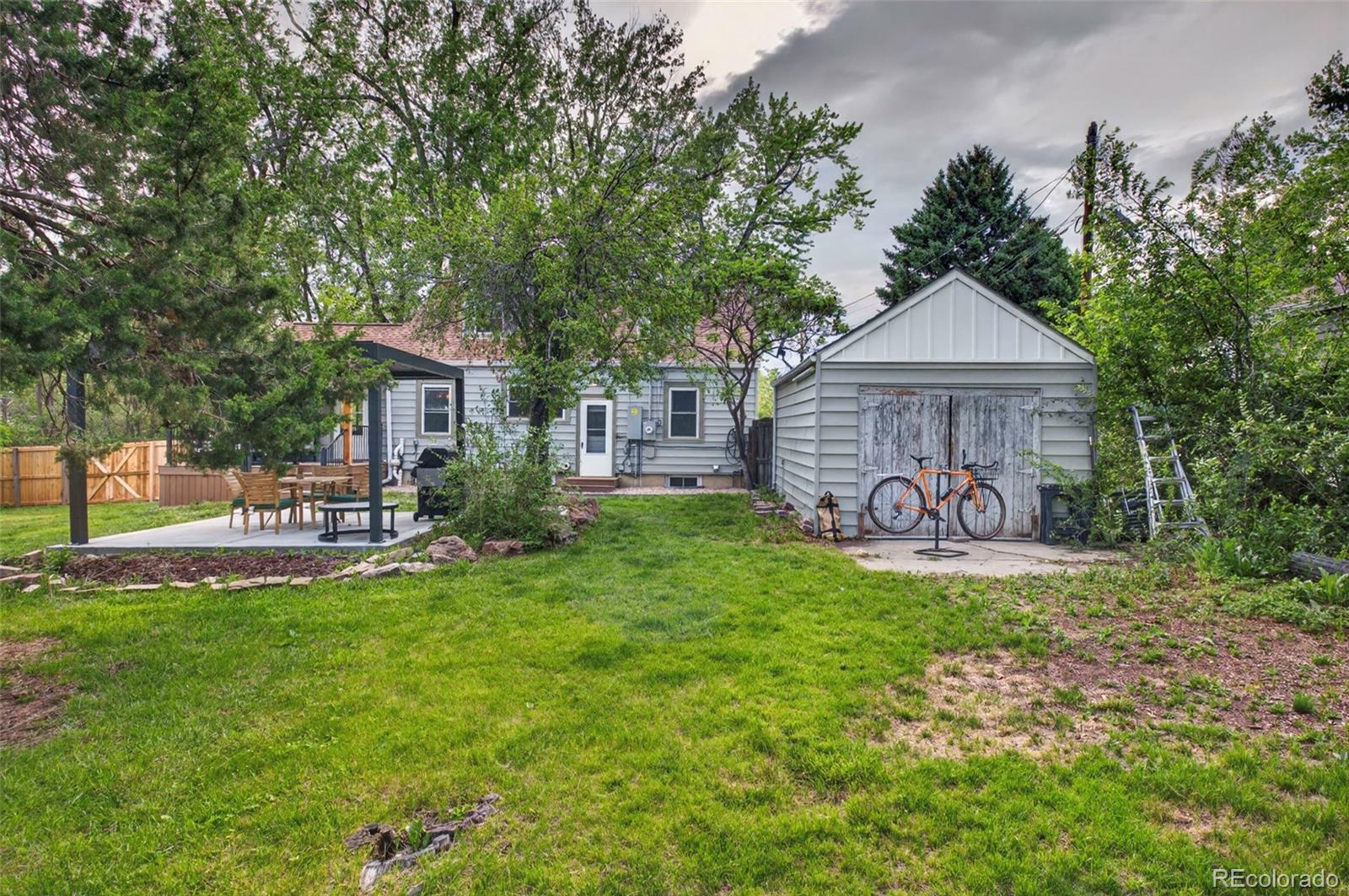 1050 Pikeview Street Lakewood CO 80215