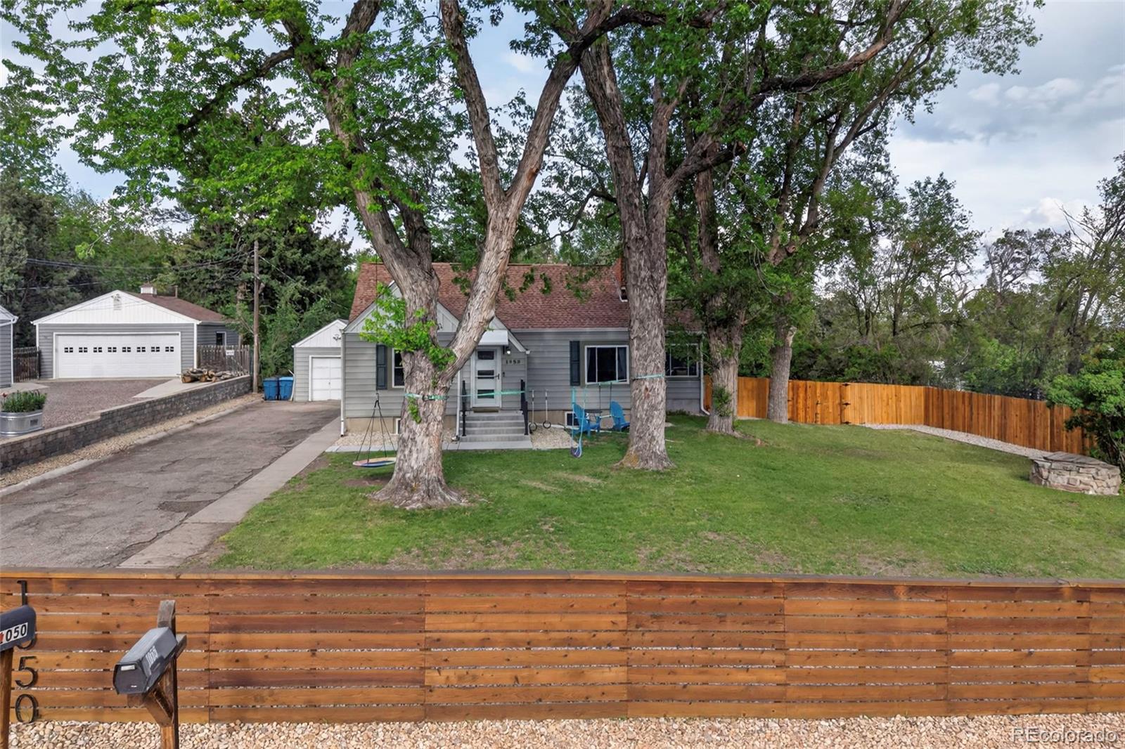 1050 Pikeview Street Lakewood CO 80215