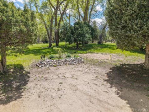 1638 County Road 46 Howard CO 81233