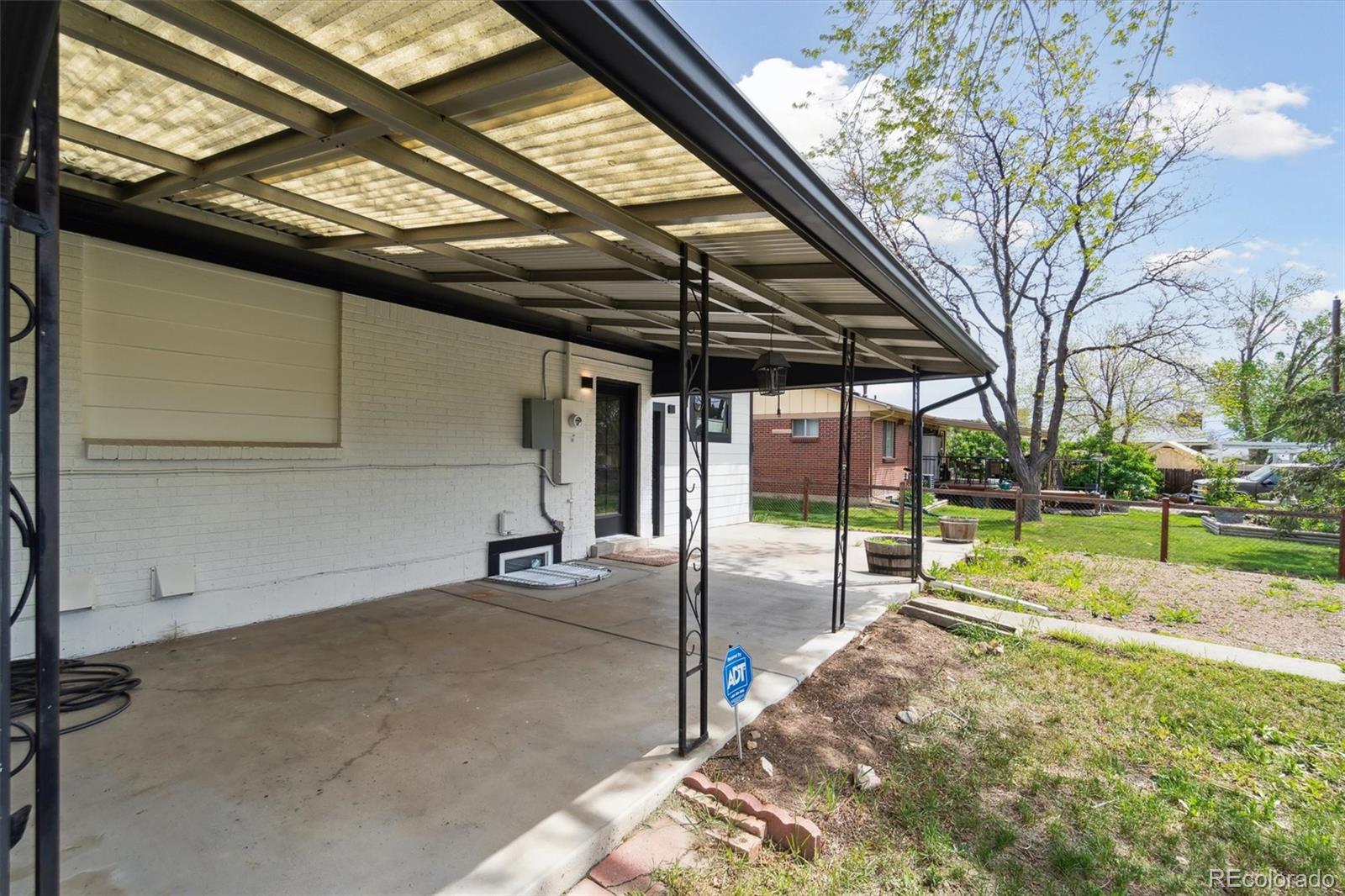 2840 Cottonwood Drive Denver CO 80221