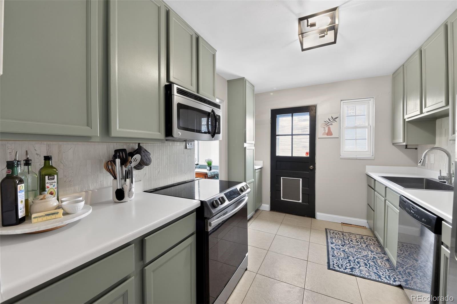 9095 W Mississippi Avenue Lakewood CO 80226