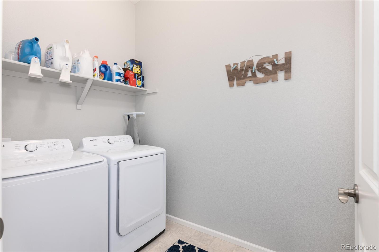 6807 S Riverwood Way Aurora CO 80016
