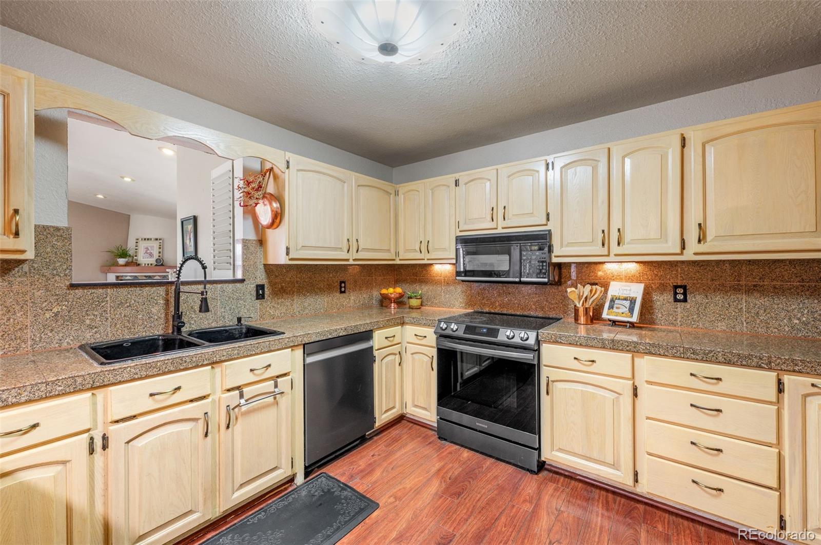 6263 Laodicea Road Longmont CO 80503