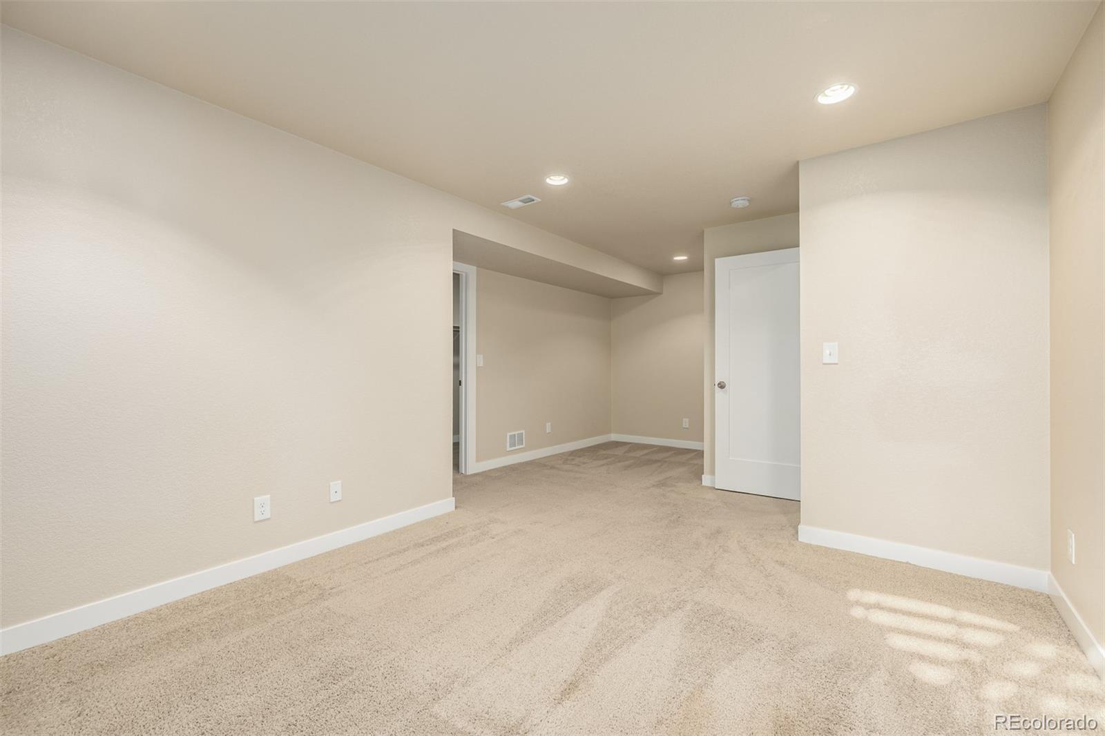 6737 Alan Drive Denver CO 80221
