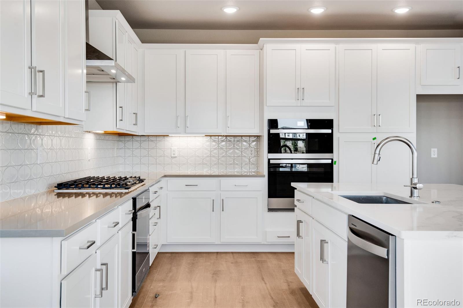 8572 Eckley Street Littleton CO 80125