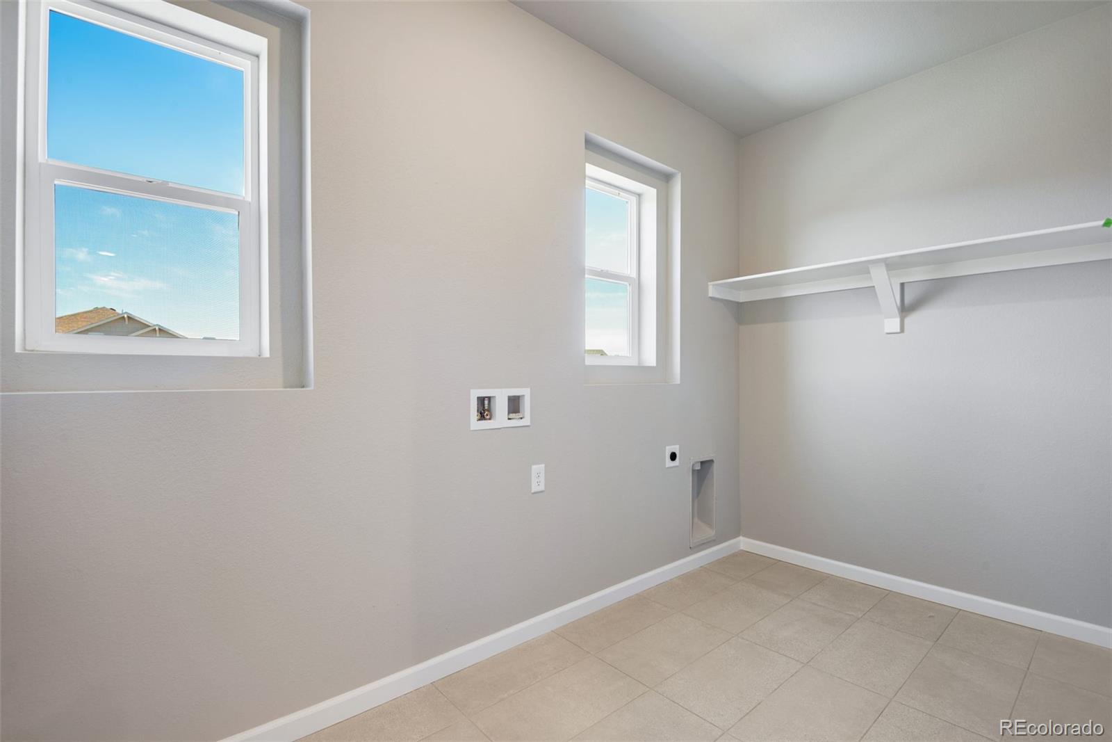 8572 Eckley Street Littleton CO 80125